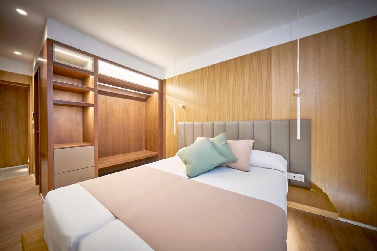 Hostal Pericon コニル・デ・ラ・フロンテラ エクステリア 写真